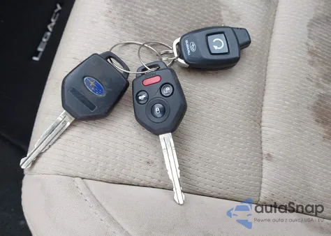 2015 Subaru Legacy 2.5I Premium z USA, uszkodzony, nr VIN 4S3BNAD63F3043530